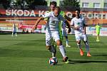 Utkání Mladá Boleslav (v bílém) - Karviná 1:0.