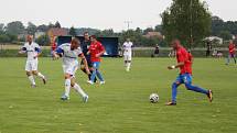 Petrovice (v bílém) podlehly v poháru Vítkovicím 0:1.