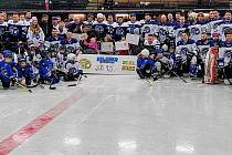 All-Star pro dobrou věc II. Charitativní hokejové utkání na zimním stadionu v Orlové vyneslo pro Natálku Novákovou a Patrika Lyčku krásných 300 tisíc korun.
