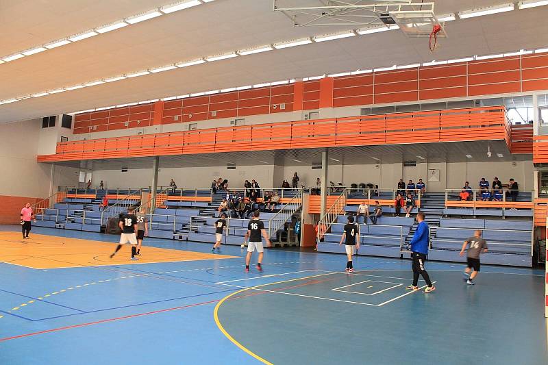 Futsalovou ligu v Havířově vyhrálo mužstvo Glory United (5. 5. 2022)