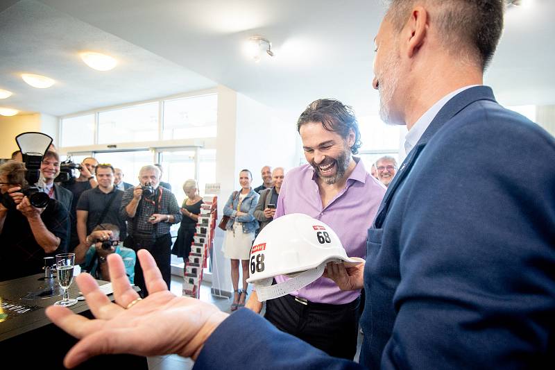 Jaromír Jágr přijel do Bohumína podpořit prodej nového výrobku firmy Viadrus, 5. zaří 2019 v Bohumíně.