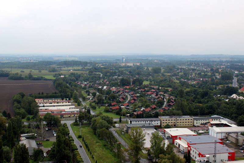 Výhled z těžní věže bývalého Dolu František v Horní Suché. 