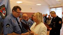 Vedení Havířova a městské policie vyhodnotilo rok 2017 a ocenilo strážníky za dlouholetou službu i za mimořádné zákroky.