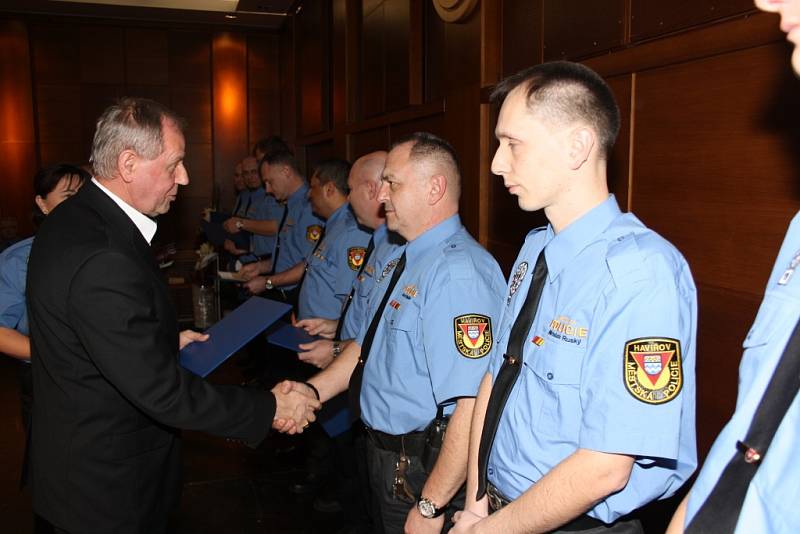 Slavnostní vyhodnocení činnosti Městské policie Havířov za rok 2013 v KD Radost.