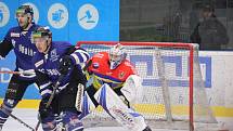 Také třetí čtvrtfinále mezi hokejisty Havířova (v modrém) a Českých Budějovic nabídl parádní hokej.