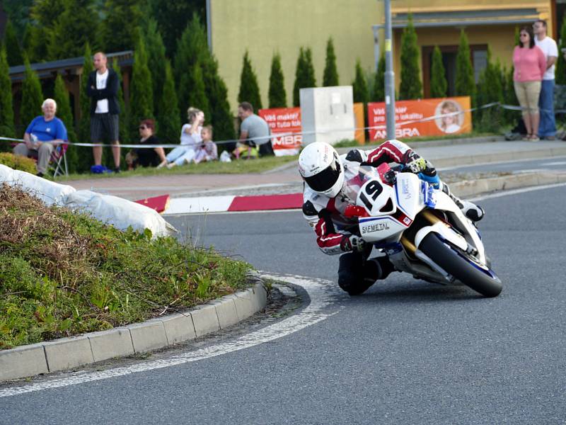 Závody silničních motocyklů na přírodním Těrlickém okruhu o Havířovský zlatý kahanec 2017.