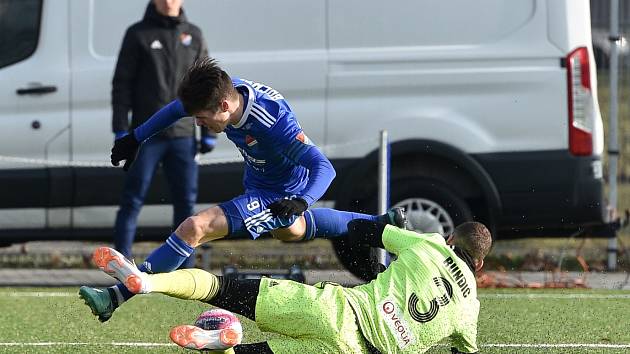 Fotbalové derby Baník Ostrava (modré dresy) - MFK Karviná 1:1.