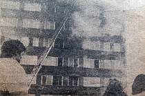Dobový snímek ze 7. 3. 1987 z hašení požáru výškového domu v centru Havířova. 