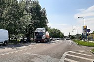 V centru Orlové mezi ulicemi Na Olmovci a 17. listopadu platí zákaz tranzitu těžkých nákladních aut. Ne všichni ho však respektují.