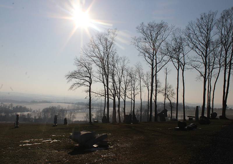 Těrlicko,  Babí hora, sochařský park.