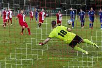 Zápas 5. kola krajského přeboru Slavia Orlová - Pustá Polom 5:3.