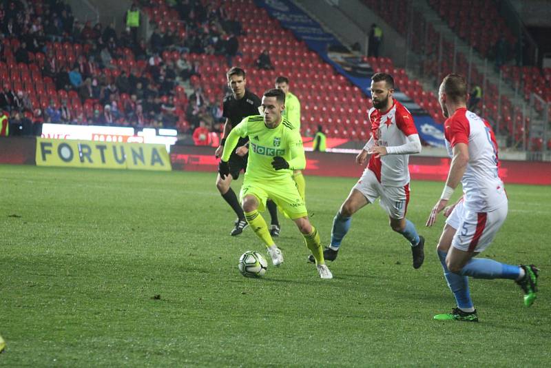 Karvinští si na Slavii dojeli pro „přijatelnou“ prohru 0:2.