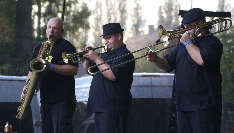 V pátek se konal v parku Adama Sikory v Českém Těšíně hudební festival Rockování nad Olzou.