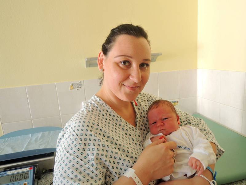 Adam Zbořil, 7. června 2019, Havířov, váha: 4,10 kg, míra: 53 cm.