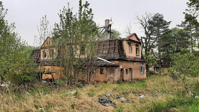 Bývalá hornická kolonie Pokrok v Petřvaldu, květen 2022.
