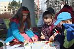 Zábavné hledání velikonočních vajíček i výtvarné dílny pro děti se konaly za příjemného jarního počasí v neděli odpoledne v karvinském univerzitním parku. 