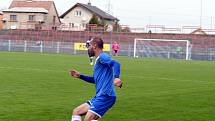 Havířovští fotbalisté (v modrém) přehráli Frýdlant jasně 3:0.