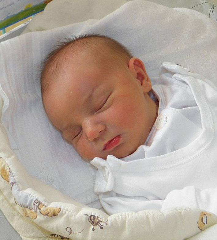 Jaroslav Vosáhlo se narodil 13. listopadu mamince Andree Vosáhlové z Karviné. Po porodu dítě vážilo 3400 g a měřilo 50 cm.