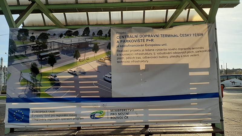 Současná podoba autobusového nádraží v Českém Těšně. Na tomto místě má vyrůst moderní dopravní terminál.