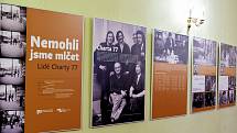 V divadle A. Miczkiewicze v polském Těšíně je k vidění výstava o historii Charty 77.
