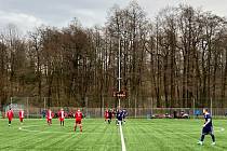 Fotbalisté Slavie Orlová v generálce na jarní část krajského přeboru porazili Ludgeřovice 5:0. Skalní fanynky a fanoušci týmu představili nová trička Fanklubu pro jaro.