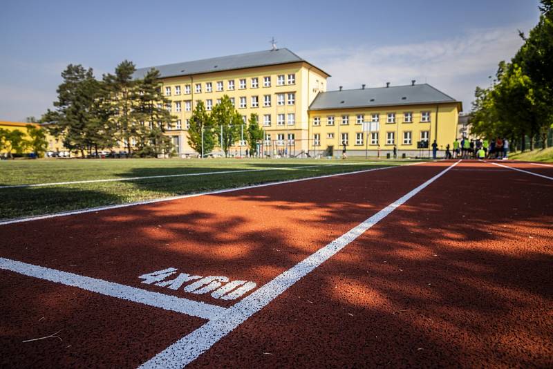 Opravené sportoviště karvinského gymnázia.