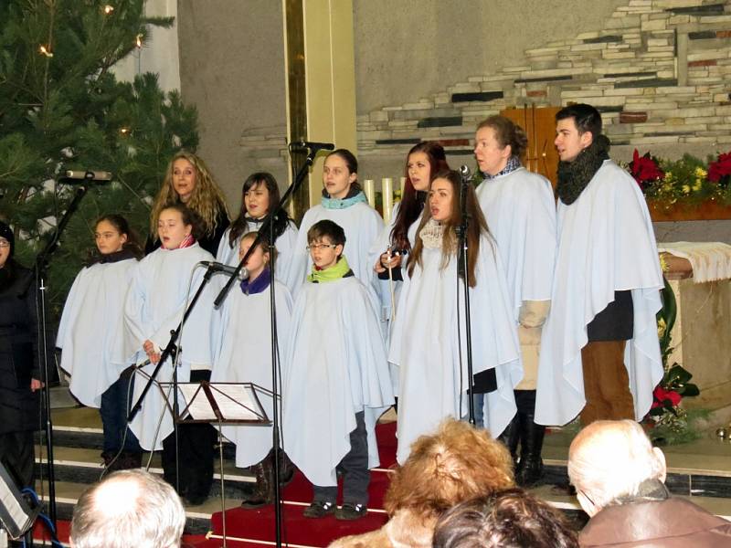 Na sv. Štěpána se v havířovském kostele sv. Anny konal tradiční vánoční koncert ženského pěveckého sboru Canticorum a jeho hostů. 