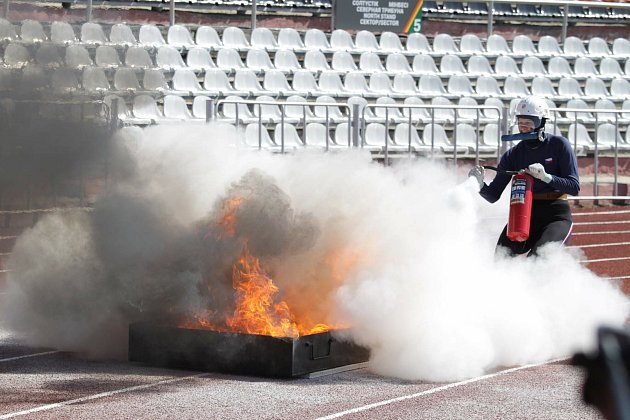 Karolina Vyvialová z Karviné letos získala titul mistryně světa v požárním sportu.