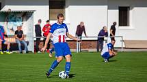 Okresní derby o prvenství v I.A třídě zvládla Orlová (tmavé dresy), která vyhrála v Albrechticích 2:1.