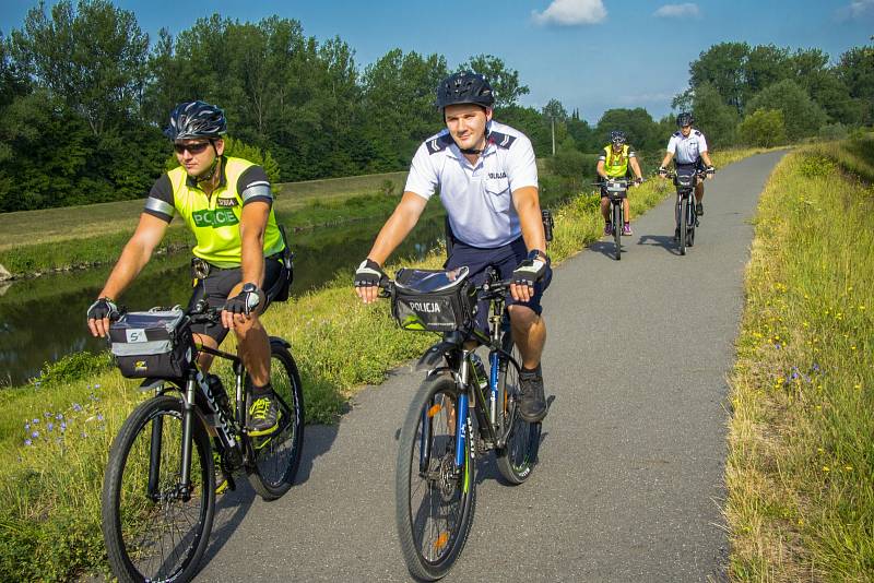 Smíšené policejní cyklohlídky v česko-polském pohraničí.