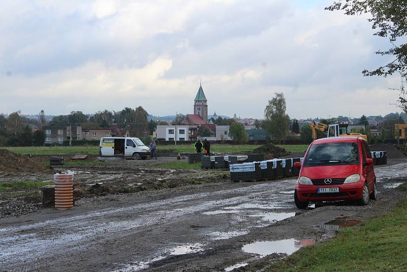 Dokončení rekonstrukce ulice Lípová v Českém Těšíně se o několik týdnů opozdí.