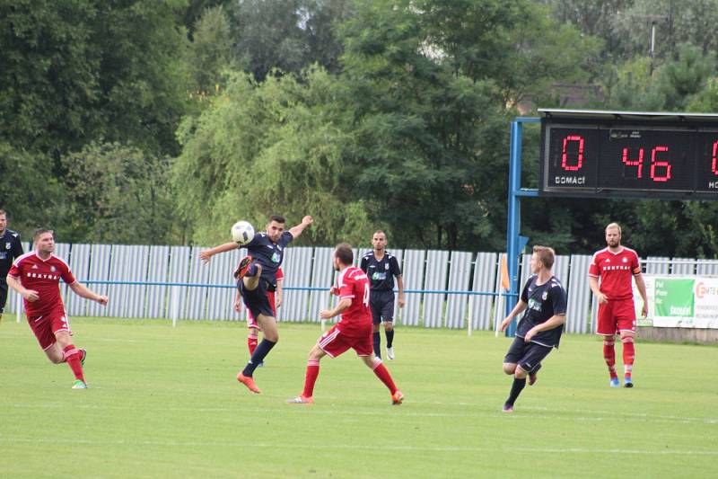 Dětmarovice (v modrém) - Šenov 0:0.