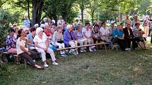 Promenádní koncert slovenské lidové kapely Veselí starci.