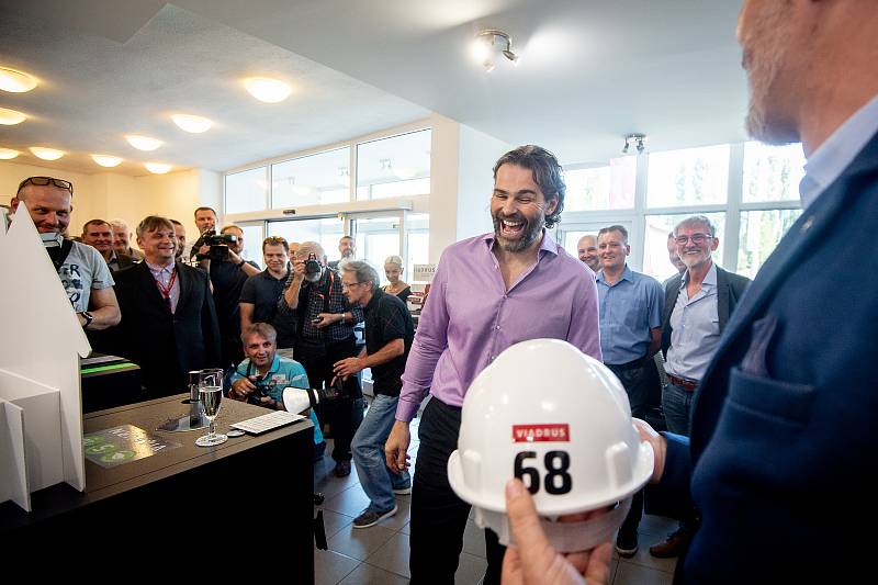 Jaromír Jágr přijel do Bohumína podpořit prodej nového výrobku firmy Viadrus, 5. zaří 2019 v Bohumíně.