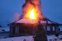 Požár rodinného domu v Dolních Marklovicích 17. ledna 2024.