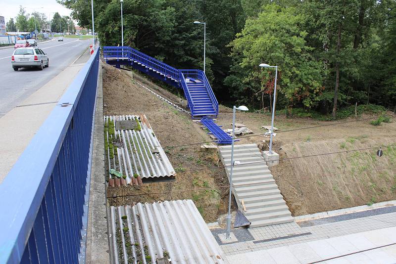 Nová železniční zastávka Havířov Střed těsně před dokončením.