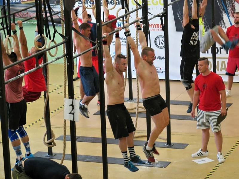 Crossfitový závod Superior 14 Regionals se konal ve vzpěračské hale Milana Romana v Havířově.