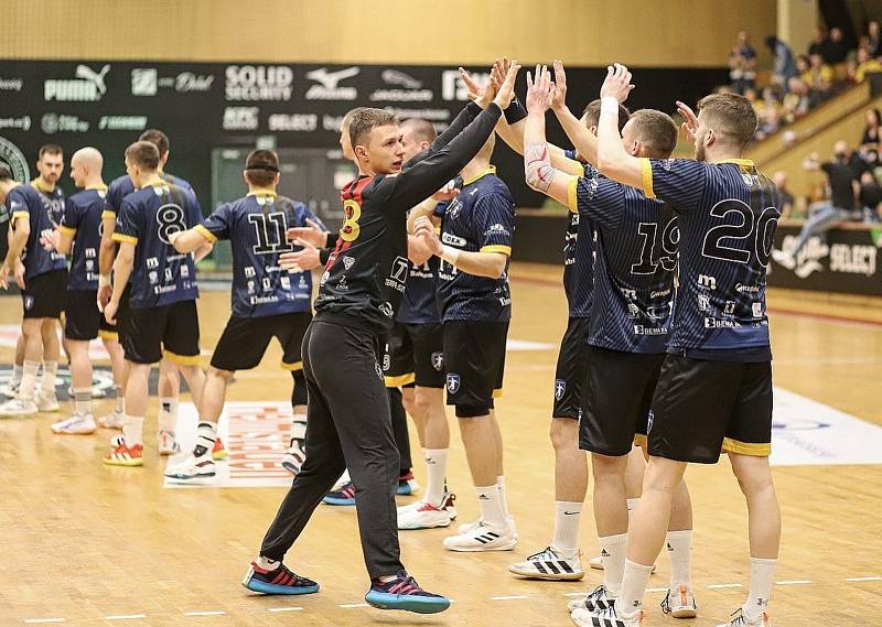 Úvodní zápas 3. kola EHF Cupu HCB Karviná - RK Gračanica 22:18.