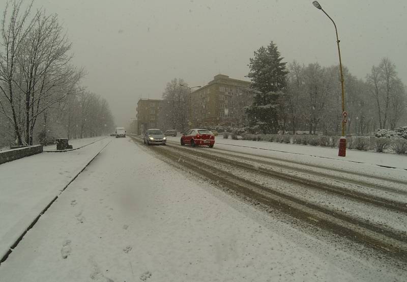 Sněhová nadílka v centru Havířova. 