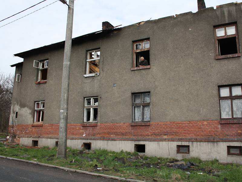 Rozebírané domky v ulici Závodní v Orlové-Porubě. 