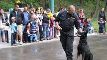 Občanské sdružení Romodrom připravilo ve spolupráci s obcí a policii zábavnou akci nejen pro romské děti. 