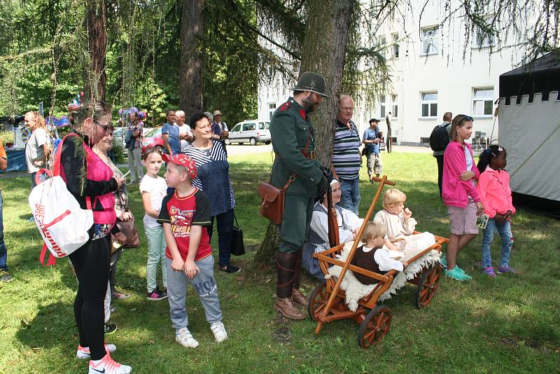 Slavnostním průvodem odstartovaly v sobotu oslavy 150 let fungování Lázní Darkov. Lázeňský park se vrátil do druhé poloviny 19. století.