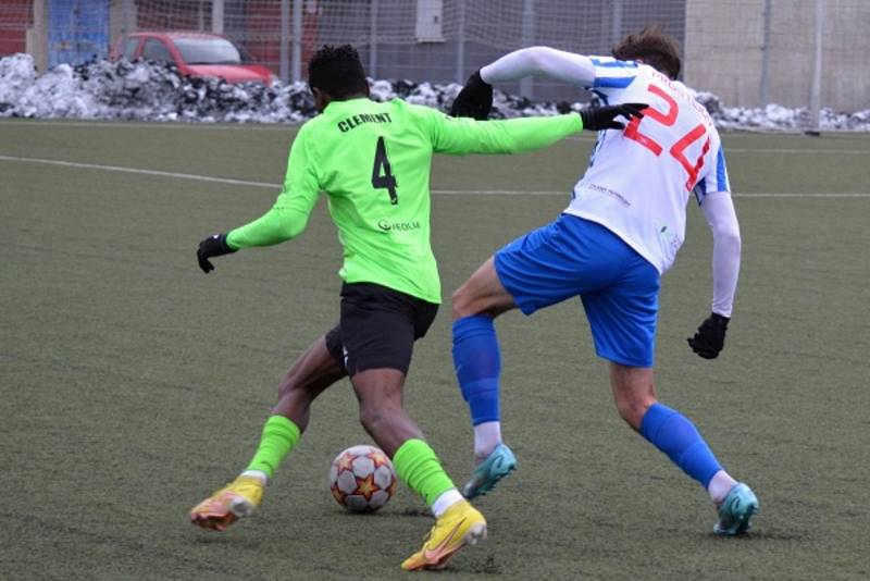 V prvním přípravném zápase před startem jarní části druhé ligy fotbalisté Karviné doma remizovali s Prostějovem 1:1.