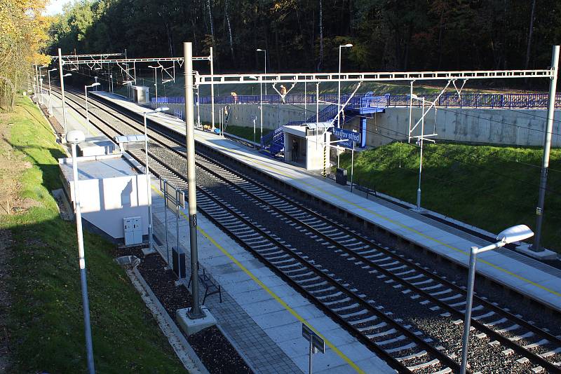 Železniční zastávka Havířov střed v první den zahájení provozu.