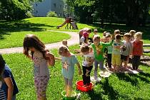 Dopoledne plné pohybu, her a odměn zažily děti z MŠ Slovenská v Karviné.