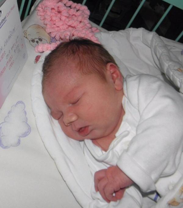Alenka Kolářová se narodila 24. září paní Andree Kolářové z Orlové. Porodní váha Alenky byla 4320 g a míra 52 cm.