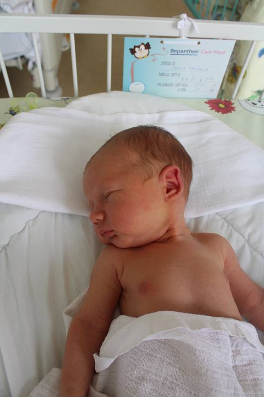 Jakub Drápela z Bohumína se 2. srpna narodil mamince Kristině Drápelové. Po narození miminko měřilo 51 cm a vážilo 3560 g.