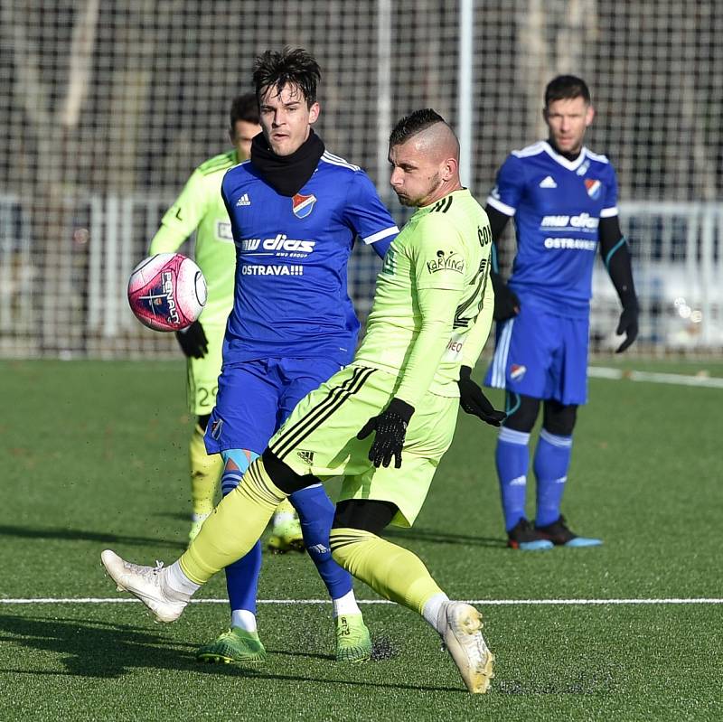 Fotbalové derby Baník Ostrava (modré dresy) - MFK Karviná 1:1.