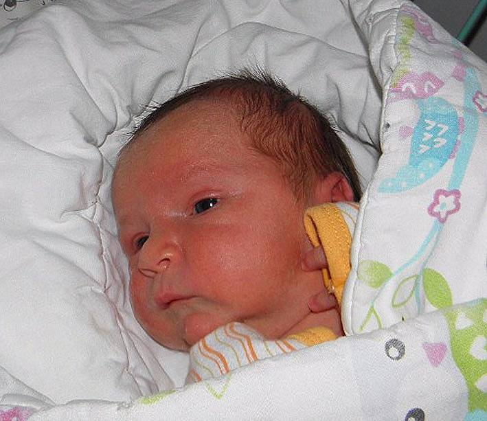 Eduard Marčiš se narodil 9. listopadu mamince Jarmile Marčišové z Albrechtic. Porodní váha chlapečka byla 3890 g a míra 52 cm.
