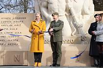 Po několika letech oprav byl konečně odhalen památník obětí sedmidenní války v roce 1919 v původní podobě. Pietní akt se uskutečnil v pátek 26. ledna na hřbitově v Orlové.  Foto. Renáta Plíhalová
